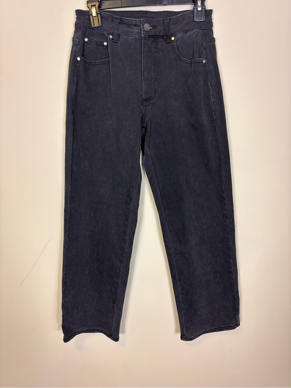 Universal Standard Women’s Straight Leg Black Jeans 2